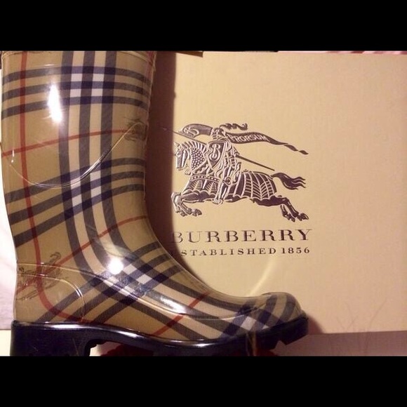 Burberry Rain Boots - Picture 4 of 4